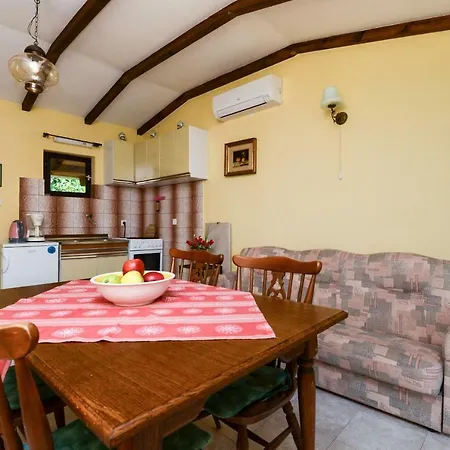 Ilas Dugi Otok * Sali