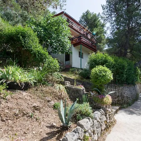 Ilas Dugi Otok סאלי