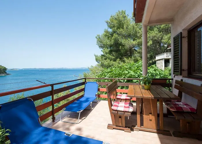 Ilas Dugi Otok 아파트 살리