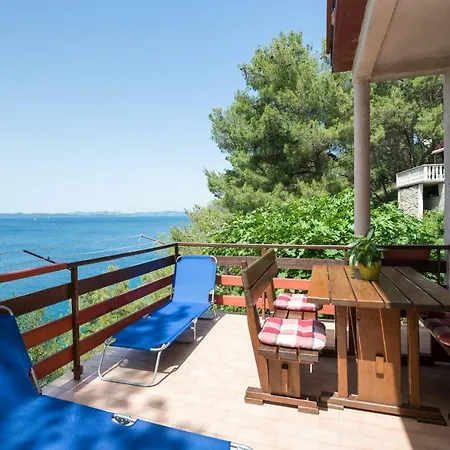 Ilas Dugi Otok 아파트 살리