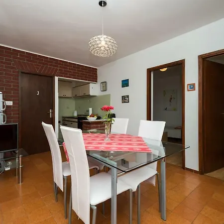 Ilas Dugi Otok Apartmán *